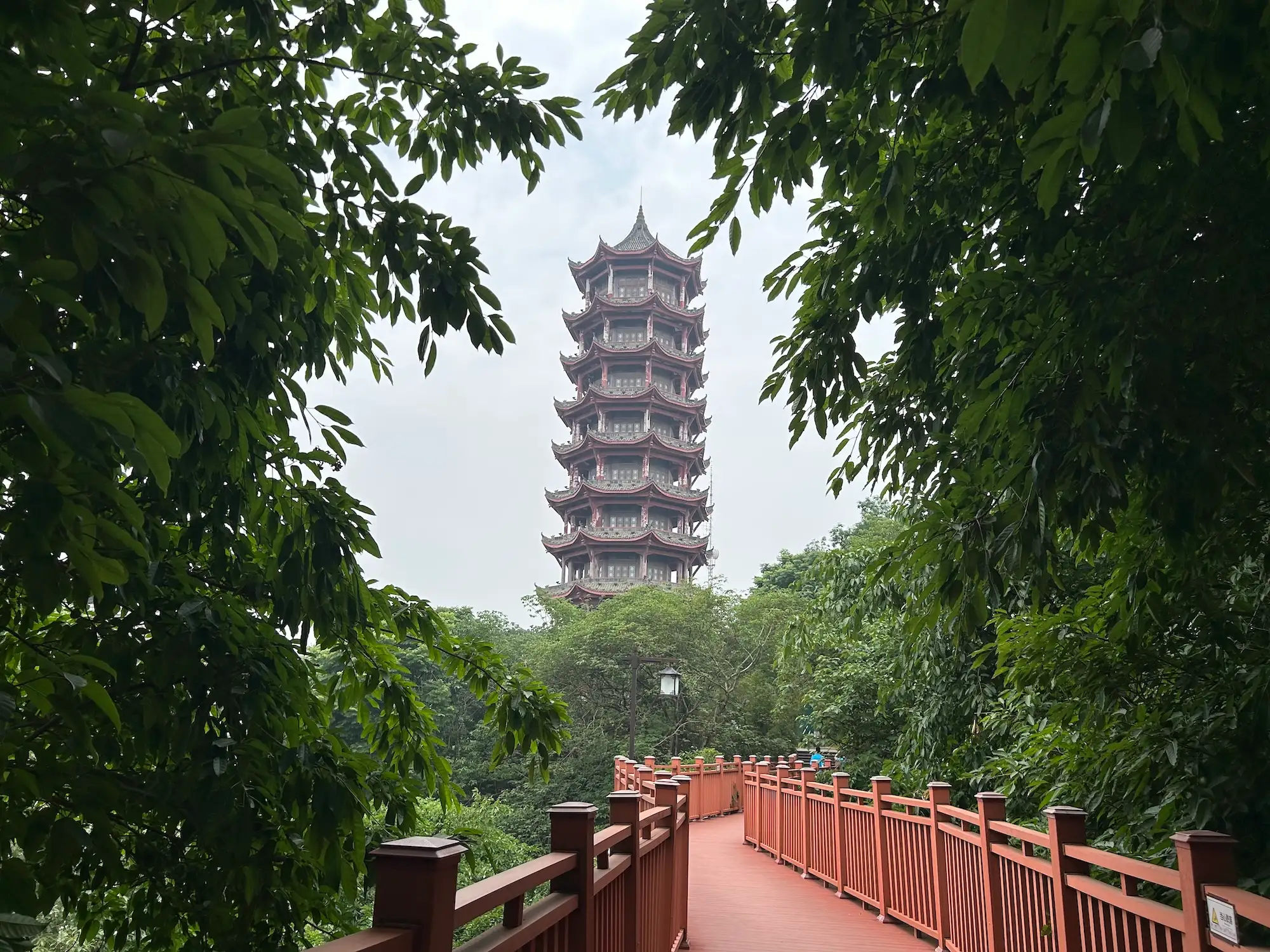 隆昌：石牌坊和古驿道现状